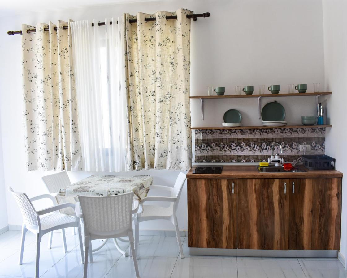 Troi Beach House Vlorë Eksteriør billede