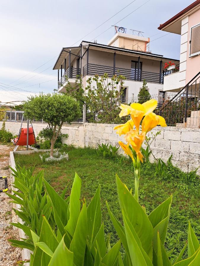 Troi Beach House Vlorë Eksteriør billede