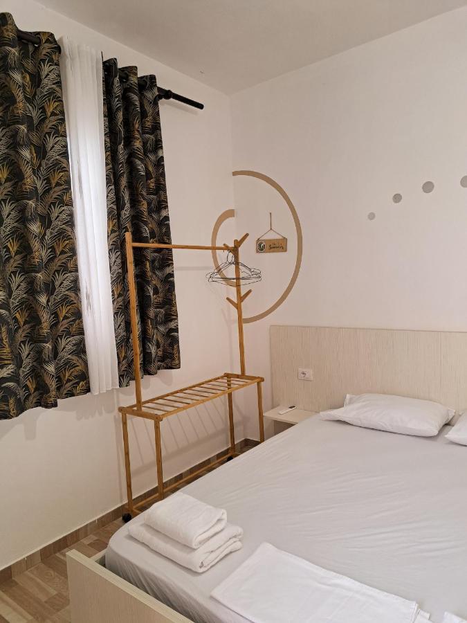Troi Beach House Vlorë Værelse billede