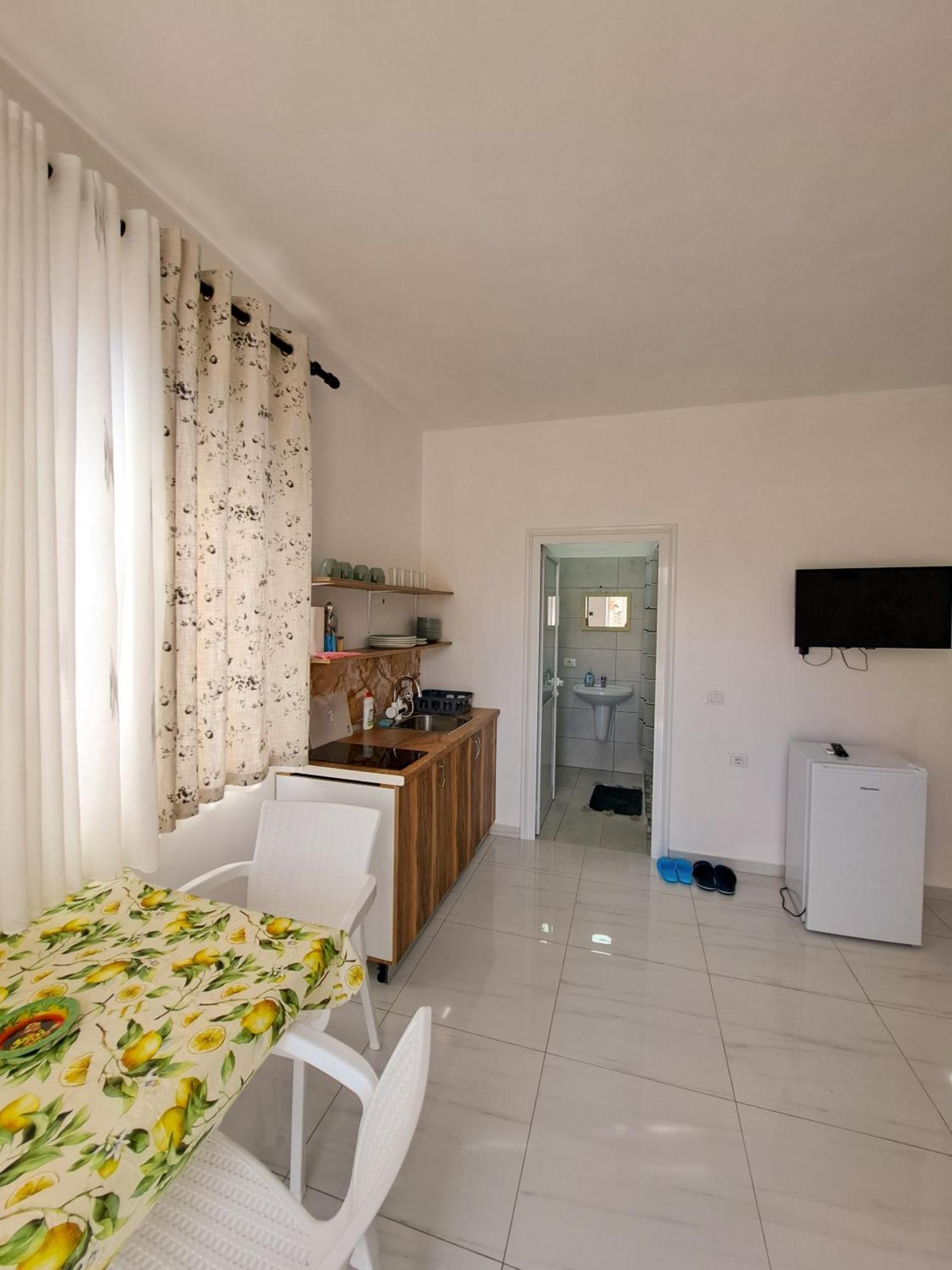 Troi Beach House Vlorë Værelse billede