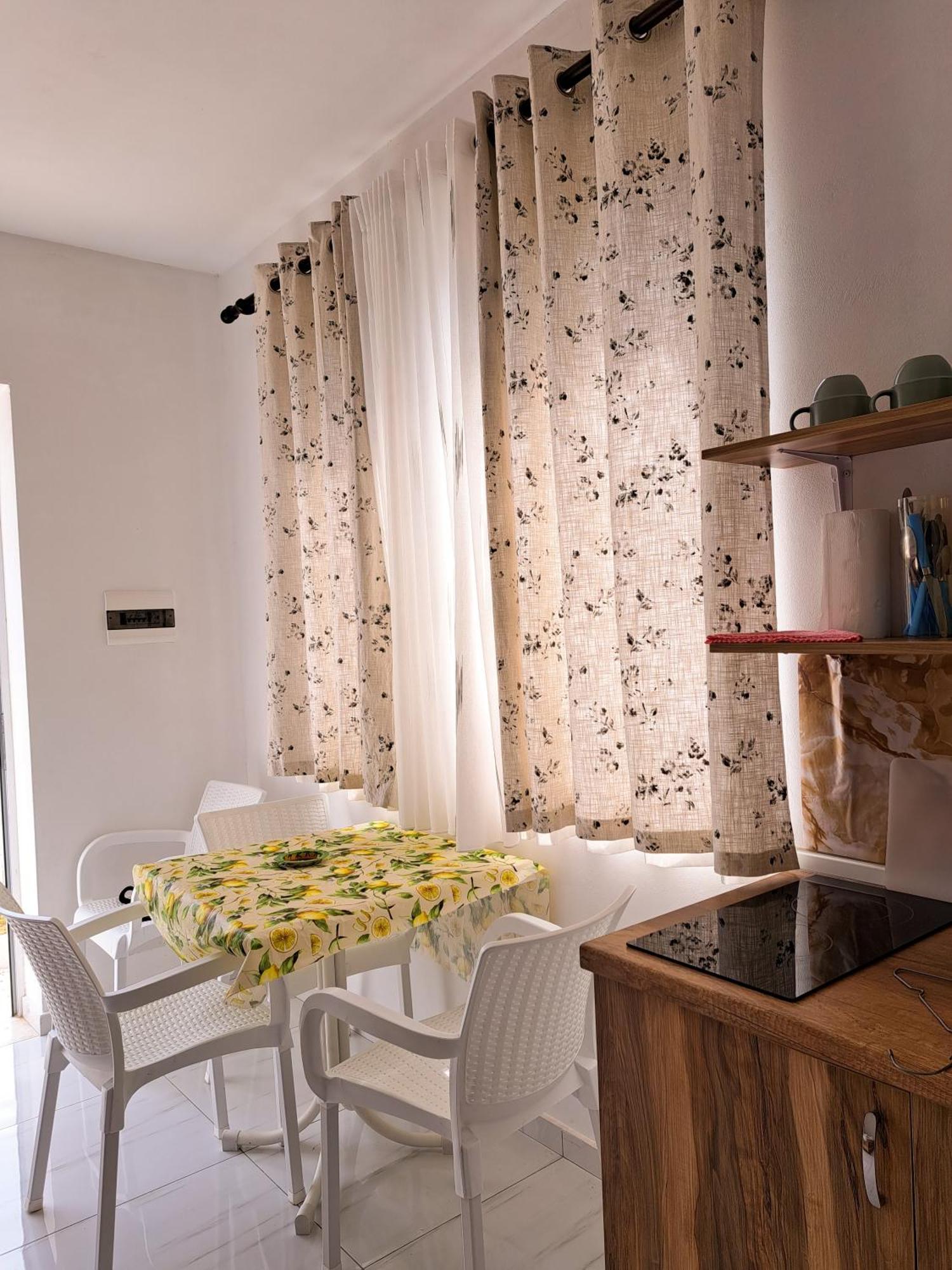 Troi Beach House Vlorë Værelse billede