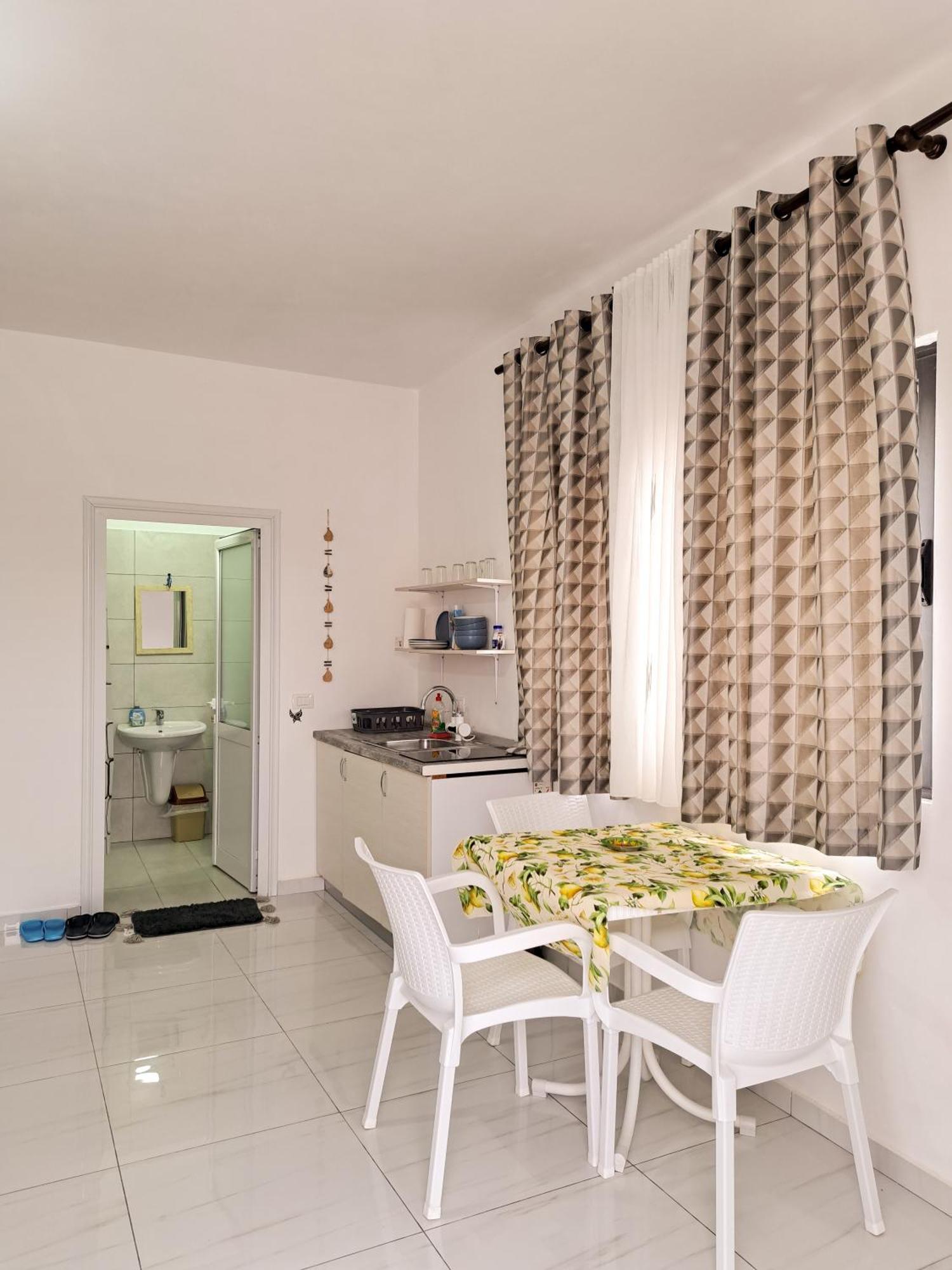 Troi Beach House Vlorë Værelse billede